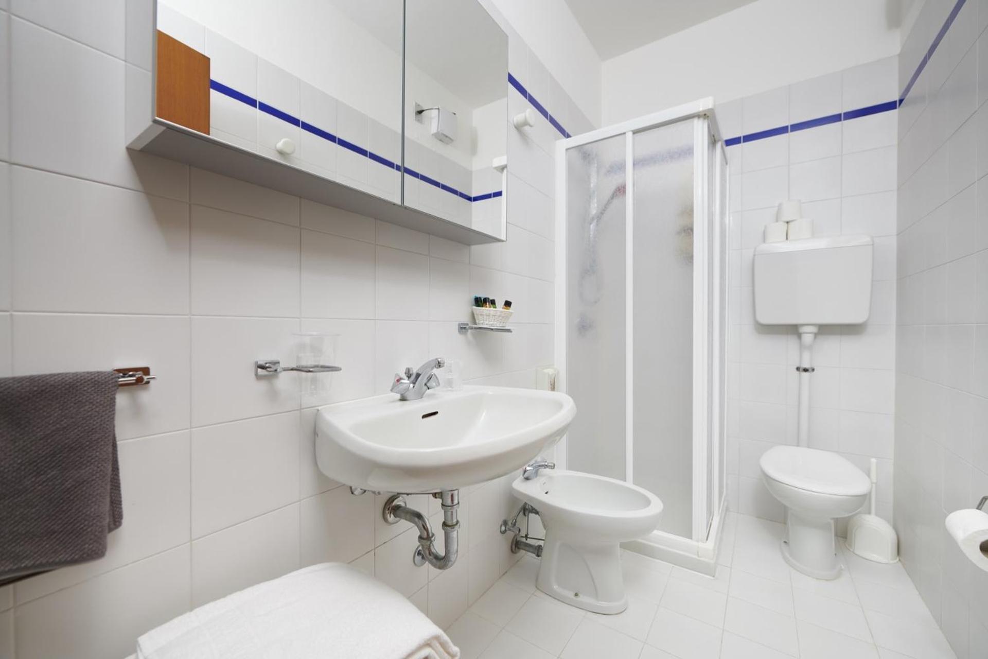 Residence Hotel Vacanze 2000 - Adults Only Malcesine Zimmer foto