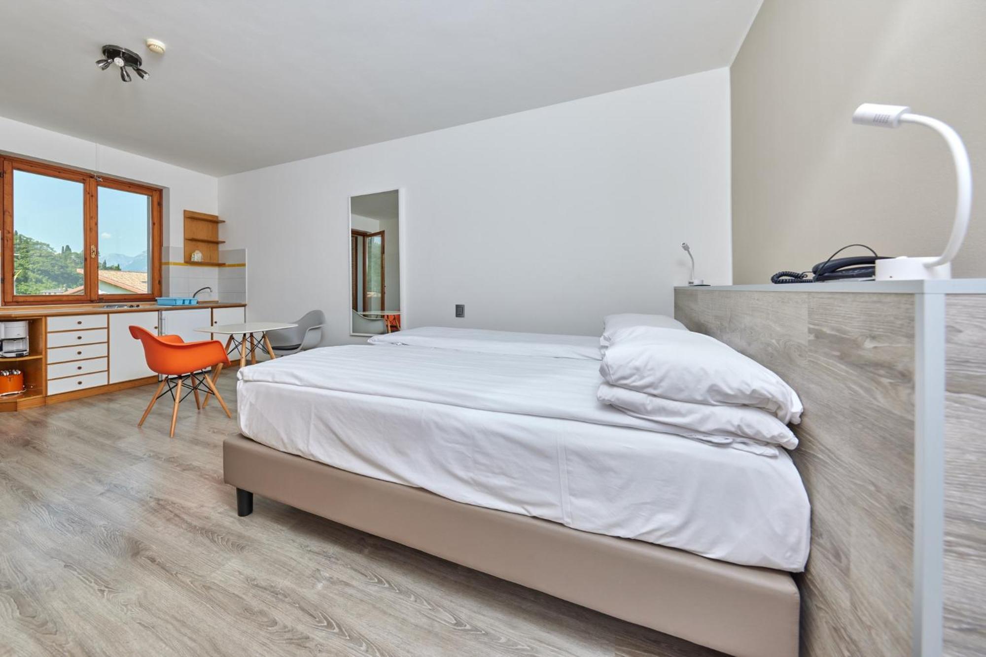 Residence Hotel Vacanze 2000 - Adults Only Malcesine Zimmer foto